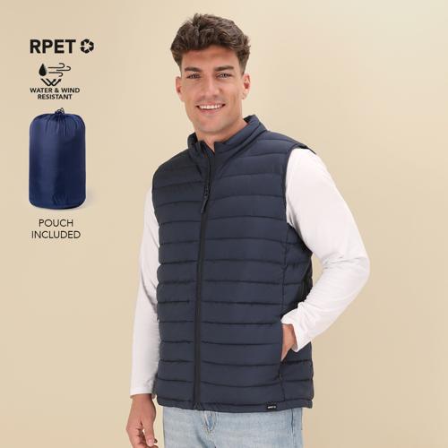<p>Chaleco unisex en cálido y suave material 100% poliéster RPET, elaborado a partir de<strong> plástico reciclado</strong> para así fomentar la reutilización d