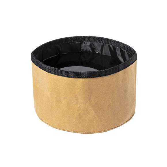 Bowl plegable para mascotas de 1,3l de capacidad, con exterior en resistente papel reciclado laminado de 270g/m2. Interior en poliéster RPET, elaborado a partir de plástico reciclado, para así fomentar la reutilización de residuos plásticos y ayudar a la sostenibilidad del planeta. Apto para sólidos y líquidos.