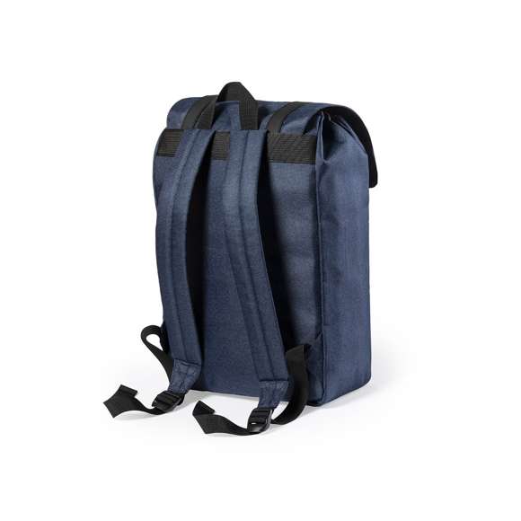 Mochila urban de línea nature, fabricada en resistente poliéster 300D RPET libre de PVC, elaborado a partir de plástico reciclado, para así fomentar la reutilización de residuos plásticos y contribuir a la sostenibilidad del planeta. Bolsillo principal con tiras y cierres de hebilla metálicos con bolsillo frontal de cremallera y tirador metálico. Interior con bolsillo acolchado para portátil de hasta 15 pulgadas y tablet de hasta 10 pulgadas. Cintas ajustables para hombro acolchadas, con distintivo RPET en etiqueta exterior.
