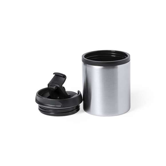 Vaso térmico de sobremesa fabricado en acero inox, de 160ml de capacidad. Incluye tapa con dosificador y abrefácil. Disponible en variada gama de colores metalizados. Presentada en atractiva caja de diseño.
