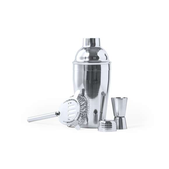 Set cóctel de 3 accesorios, fabricado en acero inox de acabado cromado. Incluye: Cocktelera de 550ml de capacidad, con cierre de seguridad y tapón dosificador en parte superior.Colador con asa.Medidor single/double.