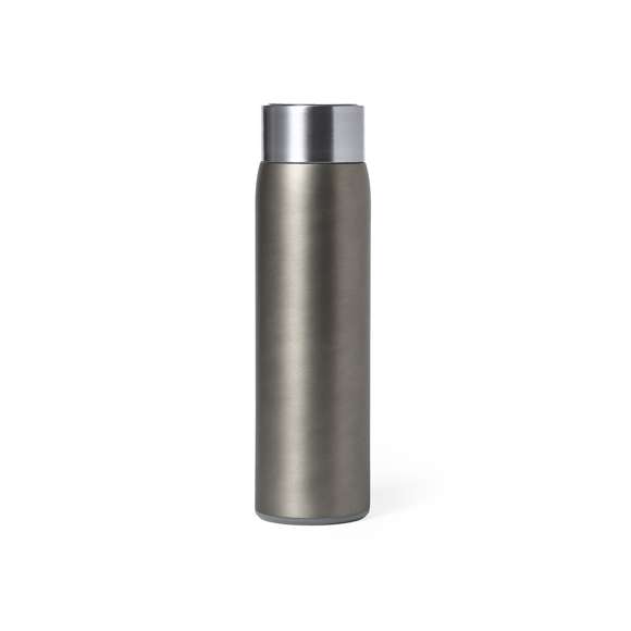 Bidón térmico de acero inox y doble pared, con medidor de temperatura táctil integrado en tapón. 500ml de capacidad y de acabado mate. Con tapón de seguridad libre de BPA y presentado en atractiva caja de diseño. Alimentación a pilas (de botón incluida) y disponible manual de instrucciones en español e inglés.