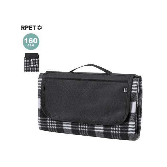 Manta de picnic de calidad premium, fabricada en poliéster RPET de 160g/m2, elaborado a partir de plástico reciclado para así fomentar la reutilización de residuos plásticos y contribuir a la sostenibilidad del planeta. Medidas 120x150cm, con lado para sentarse en patrón tartán bicolor de suave tacto. Lado en contacto con el suelo en resistente PEVA. De fácil plegado y de tamaño compacto, incluye asa de transporte y solapa con cierre de velcro, con distintivo RPET en etiqueta.