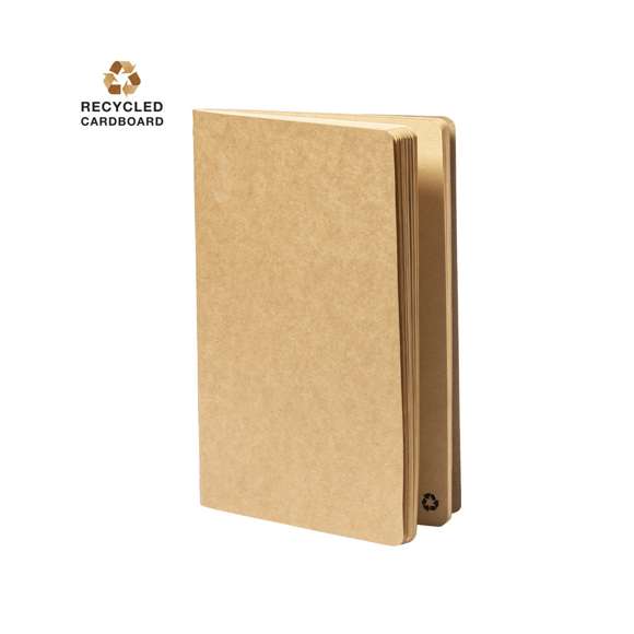 Libreta A5 de línea nature, con tapas blandas en resistente cartón reciclado. 60 hojas lisas de acabado kraft y distintivo reciclado.