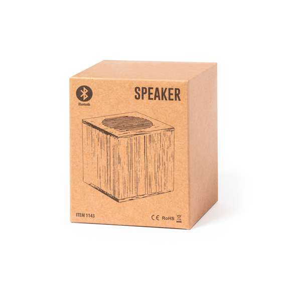 Altavoz inalámbrico de línea nature con conexión Bluetooth® 5.0 y 3W de potencia, con batería de litio. Fabricado en bambú Recargable mediante cable Micro USB -incluido-. Amplia superficie de marcaje y presentado en atractiva caja de diseño eco. Disponible manual de instrucciones en español e inglés.