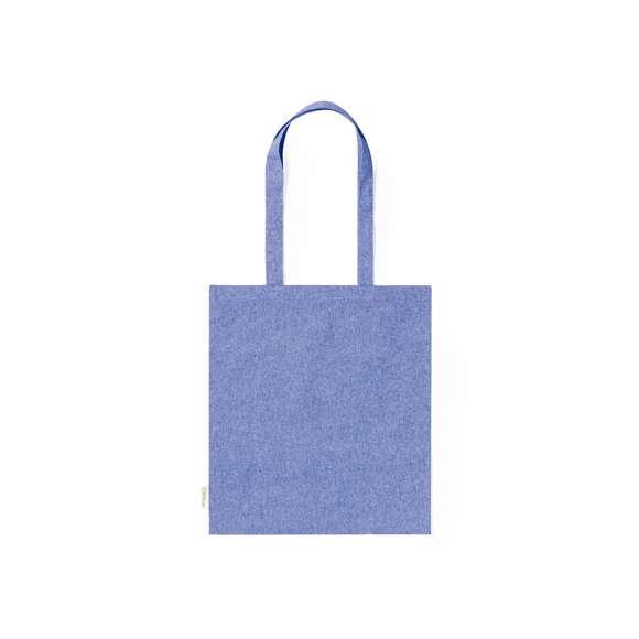 Bolsa fabricada en material100% algodón reciclado de 140g/m2. Certificación GRS (Global Recycled Standard / Estándar de Reciclaje Global), que garantiza el origen reciclado del material usado para fabricar el producto. De acabaco cosido, con asas largas reforzadas de 70 cm y disponible en variada gama de colores. Resistencia hasta 8kg, incluida etiqueta con distintivo de algodón reciclado.