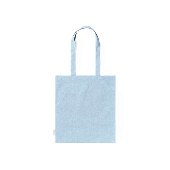 Bolsa fabricada en material100% algodón reciclado de 140g/m2. Certificación GRS (Global Recycled Standard / Estándar de Reciclaje Global), que garantiza el origen reciclado del material usado para fabricar el producto. De acabaco cosido, con asas largas reforzadas de 70 cm y disponible en variada gama de colores. Resistencia hasta 8kg, incluida etiqueta con distintivo de algodón reciclado.