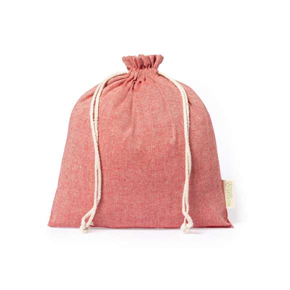 Bolsa eco-friendly en resistente material 100% algodón reciclado GRS de 120g/m2. Certificación GRS (Global Recycled Standard / Estándar de Reciclaje Global), que garantiza el origen reciclado del material usado para fabricar el producto. Cierre de cordón de algodón y acabado cosido, incluye etiqueta exterior con distintivo algodón reciclado.