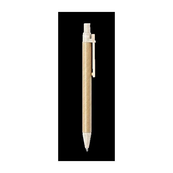 Bolígrafo de línea nature con mecanismo pulsador. Combinación de cuerpo en cartón reciclado de color natural, con punta y pulsador en caña de trigo y clip de madera, para así fomentar la utilización y reciclado de materias primas, reduciendo así las emisiones contaminantes. Tinta azul. Con distintivo Wheat Straw en la parte superior.