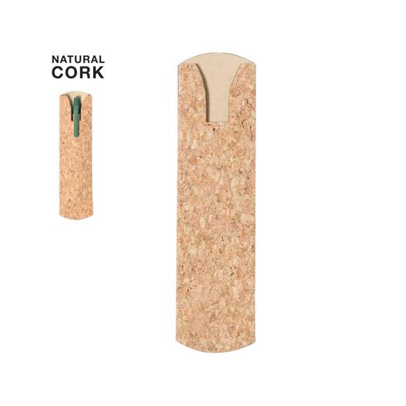 Funda de bolígrafo de línea nature. Fabricada en corcho natural y con amplia superficie de marcaje, especialmente diseñada para mostrar la publicidad del clip del bolígrafo.