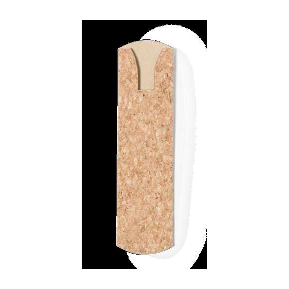 Funda de bolígrafo de línea nature. Fabricada en corcho natural y con amplia superficie de marcaje, especialmente diseñada para mostrar la publicidad del clip del bolígrafo.