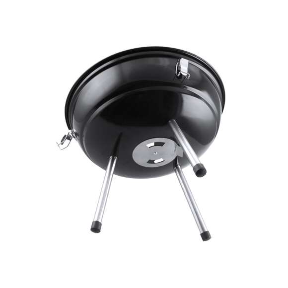 Barbacoa fabricada en resistente acero al carbono de acabado en negro. Tapa con cómoda asa y orificios de ventilación, con parrilla metálica, plato antigoteo y pies antideslizantes. Presentada en atractiva caja de diseño.