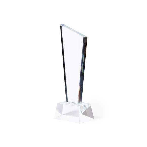 Trofeo de grueso cristal con original diseño y resistente base. Especialmente diseñado para marcaje a láser y presentado en estuche de protección en resistente cartón y cierre magnético, con interior troquelado en espuma.