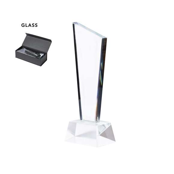 Trofeo de grueso cristal con original diseño y resistente base. Especialmente diseñado para marcaje a láser y presentado en estuche de protección en resistente cartón y cierre magnético, con interior troquelado en espuma.