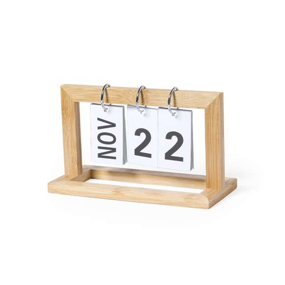 Calendario perpetuo de línea nature: ya no es necesario cambiar de calendario cada año, con el beneficio al medio ambiente que esto supone. Fabricado en bambú, con anillas metálicas cromadas. Tipografía de fácil lectura y especialmente diseñado para marcaje en láser.