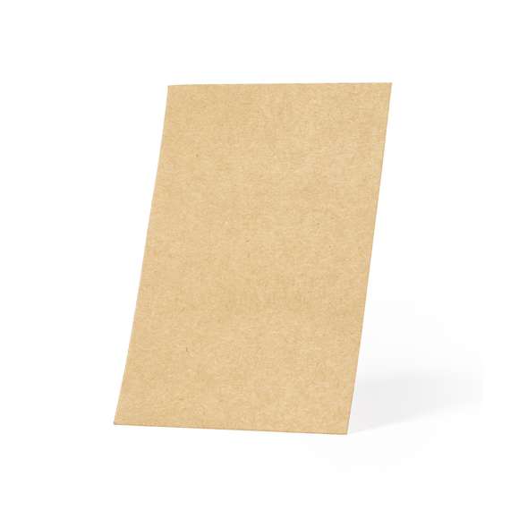 Tarjeta de presentación fabricada en cartón reciclado. De acabado kraft. En línea con la tendencia del mercado hacia la sostenibilidad integral del regalo, ofreciendo soluciones de origen reciclado con el fin de ayudar a la mejora y conservación de nuestro planeta.