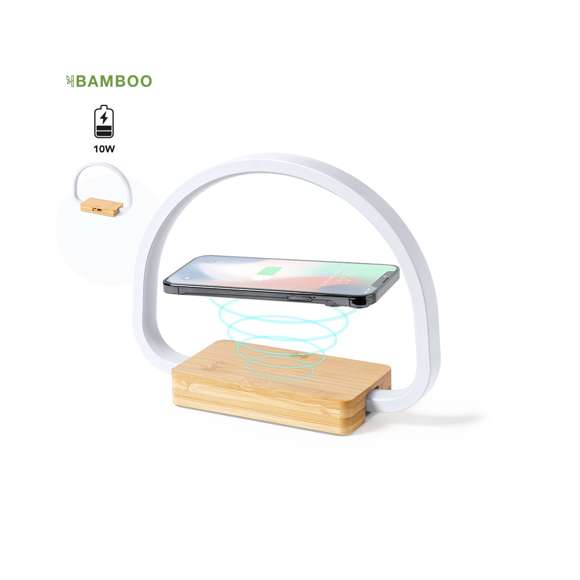 Lámpara cargador de diseño eco. Fabricada en bambú procedente de cortes naturales y con base antideslizante. Cargador inalámbrico 10W integrado. Incluye 52 LEDs y 3 posiciones de iluminación (cálida, fría y media), con intensidad de luz regulable. Compatible con dispositivos móviles de carga inalámbrica y conexión USB. Incluye cable cargador Tipo C y viene presentada en una atractiva caja de diseño eco. Disponible manual de instrucciones en español e inglés.