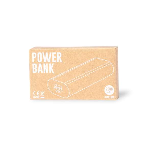  	Batería auxiliar externa de 2.200 mAh, de diseño curvado y fabricada en aluminio. Con salida USB y entrada Micro USB. Indicadores LED de estado de carga y cable de carga Micro USB incluido. Presentada en caja individual de diseño kraft, con manual de instrucciones en español e inglés. 	 	Entrada micro USB: 5V DC 1A 	Salida USB: 5V DC 1A 	 	Las capacidades mostradas en todas nuestras baterías auxiliares externas son reales, incorporando todas ellas baterías de grado A y no recicladas, con una vida útil de al menos 500 ciclos de carga y según normativa CE. 	 	Además, están fabricadas conforme a los estándares RoHS y en cumplimiento con los siguientes requisitos de seguridad: 	 	Sistema de protección contra sobrecarga del power bank. 	Sistema de protección contra descarga completa que proporciona una mayor durabilidad del power bank. 	Sistema de bloqueo para evitar cortocircuitos. 	Sistema de transferencia de carga constante, acorde con la capacidad del dispositivo de destino.