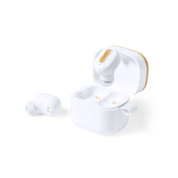 Auriculares inalámbricos Limited Edition. Un rompedor diseño que conjuga diseño, funcionalidad, y sostenibilidad. En elegante acabado de color blanco en combinación con detalles en bambú natural y presentados en estuche cargador blanco con distinguida tapa de bambú. De diseño ergonómico, incluyen botón de control táctil integrado en el auricular, con base de carga a juego y luz LED indicadora de carga. Con conexión Bluetooth 5.0. Función manos libres y recargables con cable USB C incluido. Manual de instrucciones en Español e Inglés incluido.  De la perfecta combinación entre exclusividad y diseño, nace Limited Edition, una colección especial de ideas promocionales de edidición limitada. Un nuevo concepto, inspirado en la fusión de artículos premium con las últimas y más novedosas tendencias y que cuenta con una seleción limitada de unidades, convirtiendo así un regalo en una experiencia única e inolvidable.  Exclusivo estuche de presentación Limited Edition, con diseño protegido por derechos de propiedad industrial.  Incluida tarjeta con descripción de Limited Edition en cartón reciclado.