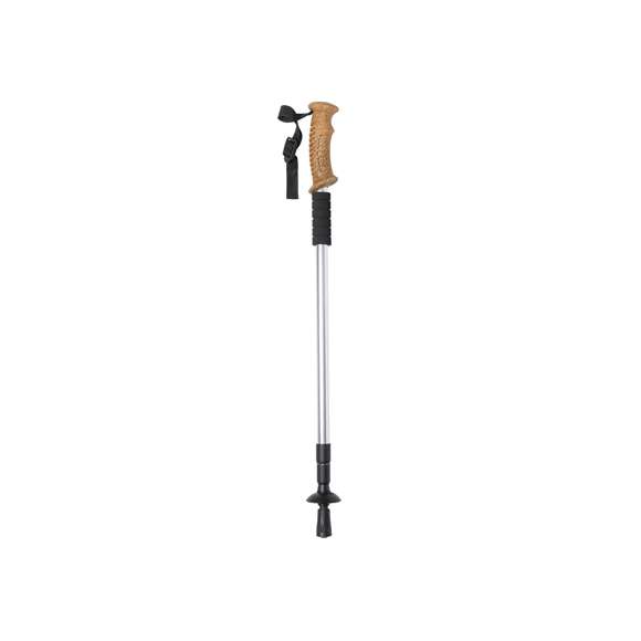 Bastón deportivo plegable y telescópico. Fabricado en resistente aluminio, con confortable mango ergonómico en corcho natural y accesorio de espuma para descansar las manos. Mecanismo de amortiguación, con refuerzo antideslizante en el extremo en contacto con el suelo y cinta de seguridad ajustable. Regulable en altura, incluye accesorio para nieve y viene presentado en funda de transporte en color natural, con cinta para hombro para fácil transporte y cierre en color negro.