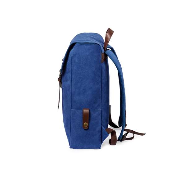  	Mochila de diseño atemporal, fabricada en resistente canvas de 480g/m2, con cintas de cierre y asa de transporte en polipiel. Interior acolchado con compartimentos independientes para tablet de hasta 10 pulgadas y ordenador portátil de hasta 15 pulgadas. Con prácticos bolsillos laterales en el exterior, espalda acolchada y cintas para hombros ajustables y acolchadas.