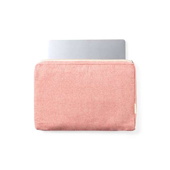 Funda acolchada para ordenador portátil de hasta 15 pulgadas. De línea nature y fabricada en algodón 100% reciclado GRS de 275g/m2. Compartimento principal con cierre de cremallera y distintivo algodón reciclado en etiqueta exterior. Disponible certificación GRS (Global Recycled Standard / Estándar de Reciclaje Global), que garantiza el origen reciclado del material usado para fabricar el producto. Disponible en variada gama de colores.
