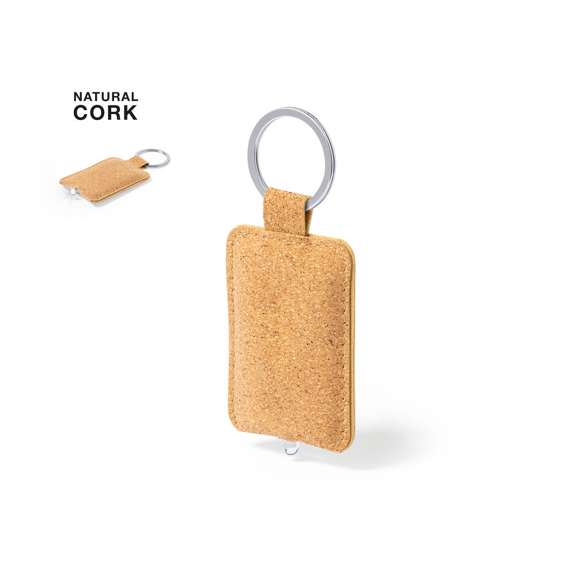 Llavero linterna de línea nature fabricado en corcho natural. Con luz led que se activa presionando el cuerpo del llavero. Con amplia superficie de marcaje y alimentación a pilas (de botón incluidas).