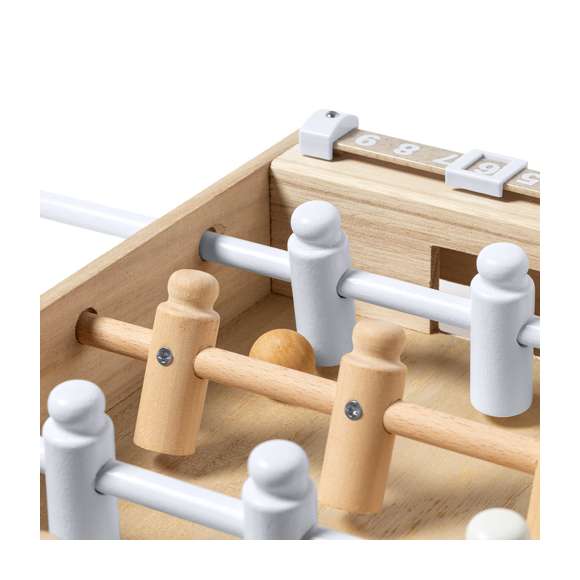 Minifutbolín fabricado en resistente madera. Incluye 2 bolas y marcadores en cana de trigo, para así fomentar la utilización de materias primas naturales y reducir las emisiones contaminantes. Pon a prueba tu habilidad con este divertido y adictivo juego. Presentado en atractiva caja individual de diseño y con acabado kraft.