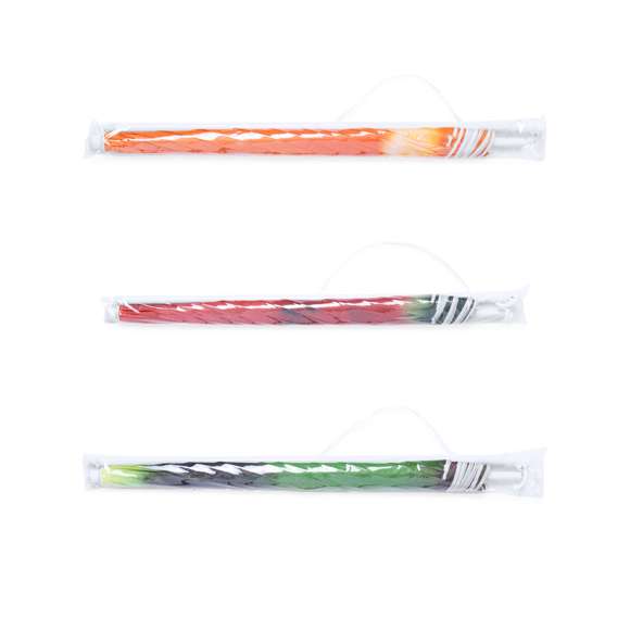 Colorida sombrilla de playa con diseños frutales. 150 cm de diámetro, con 8 paneles en resistente nylon y faldones laterales ribeteados. Tubos metalizados en color blanco y ajustable en altura. Presentada en funda transparente con cinta de transporte para hombro.