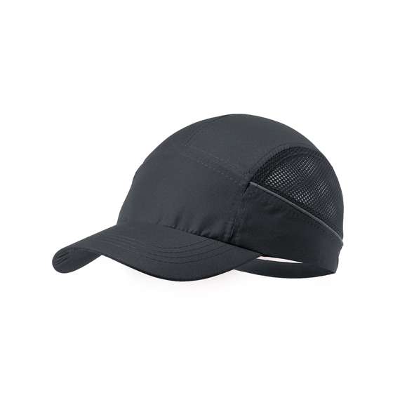 Gorra deportiva fabricada en suave y resistente microfibra. Con redecilla a juego para el sudor en paneles laterales y cierre ajustable de velcro. Con bandas reflectantes en los laterales y disponible en variada gama de colores -color blanco especial para marcaje en sublimación-.