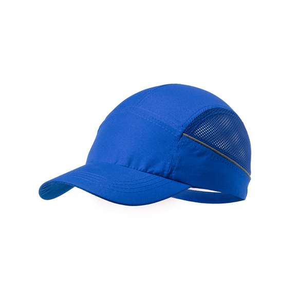 Gorra deportiva fabricada en suave y resistente microfibra. Con redecilla a juego para el sudor en paneles laterales y cierre ajustable de velcro. Con bandas reflectantes en los laterales y disponible en variada gama de colores -color blanco especial para marcaje en sublimación-.