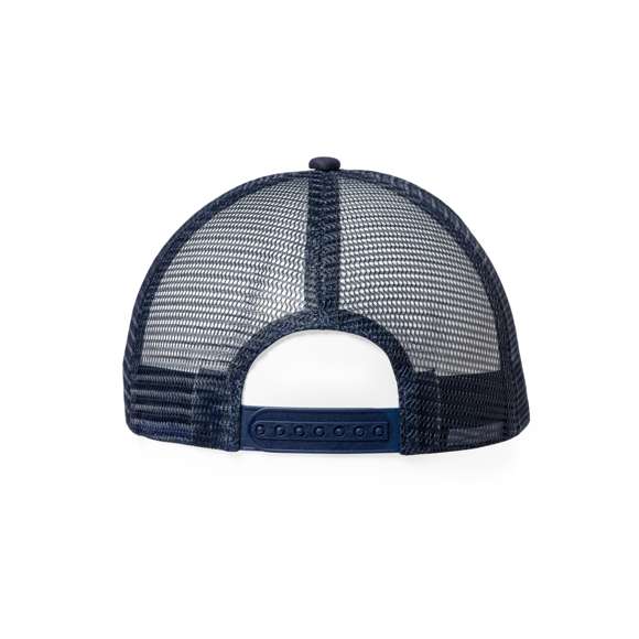 Gorra tipo trucker fabricada en resistente combinación de algodón y poliéster. Con parche frontal cosido especialmente diseñado para marcaje en sublimación. Redecilla y cierre ajustable de plástico a juego.