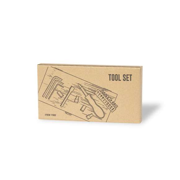 Set de herramientas de línea nature, presentado en resistente caja de bambú con cierre metálico. Con interior troquelado en bambú para un perfecto ajuste de las herramientas. Incluye destornillador con multitud de puntas planas, philips, hexagonales y torx  juego de llaves allen en distintas medidas y llaves de tubo con accesorio alargador. Presentado en caja individual de diseño kraft.