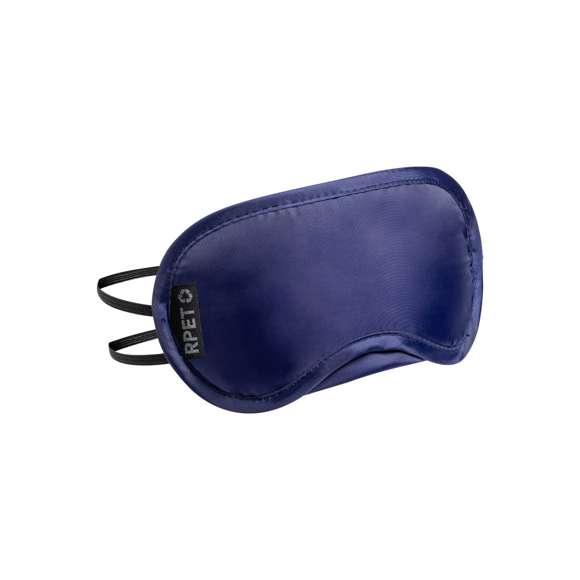 Máscara de viaje de suave y confortable ajuste, disponible en variada gama de colores. Fabricada en RPET, con doble elástico de sujeción y presentada en funda individual a juego de RPET con cierre de cordón. Distintivo RPET en máscara y funda.El material RPET se elabora a partir de plástico reciclado, para así fomentar la reutilización de residuos plásticos y ayudar a la sostenibilidad del planeta.