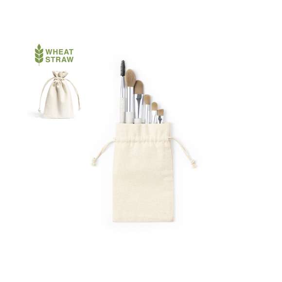 Set de brochas de maquillaje, con 6 brochas para diferentes usos incluidas. Fabricadas en caña de trigo, para así fomentar la utilización de materias primas naturales y reducir las emisiones contaminantes. Set presentado en funda de algodón 100%, con cordón de cierre.