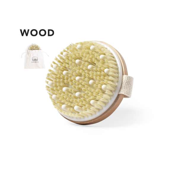 Cepillo exfoliante masajeador fabricado en madera natural, con cinta para sujeción a juego. Presentado en bolsa de algodón crudo 100% natural, con cierre de cordón