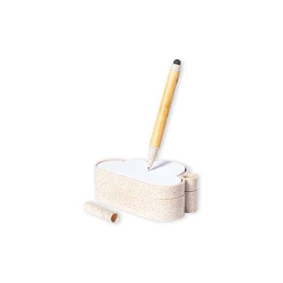 Portanotas semillas de línea nature con original diseño nube. Incluye: Bloc de 80 notas blancas en forma de nube.Base con soporte para bolígrafo y dos compartimentos, con hoja de papel semilla incluida. Fabricado en caña de trigo, para así fomentar la utilización de materias primas naturales y reducir las emisiones contaminantes.Bolígrafo puntero con cuerpo fabricado en bambú capucha y detalles en caña de trigo. En tinta azul.Set presentado en caja individual de diseño kraft, con manual de instrucciones en español e inglés.