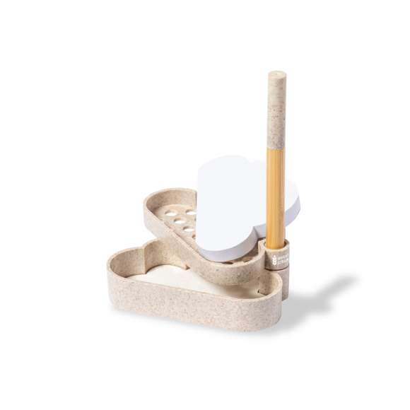 Portanotas semillas de línea nature con original diseño nube. Incluye: Bloc de 80 notas blancas en forma de nube.Base con soporte para bolígrafo y dos compartimentos, con hoja de papel semilla incluida. Fabricado en caña de trigo, para así fomentar la utilización de materias primas naturales y reducir las emisiones contaminantes.Bolígrafo puntero con cuerpo fabricado en bambú capucha y detalles en caña de trigo. En tinta azul.Set presentado en caja individual de diseño kraft, con manual de instrucciones en español e inglés.