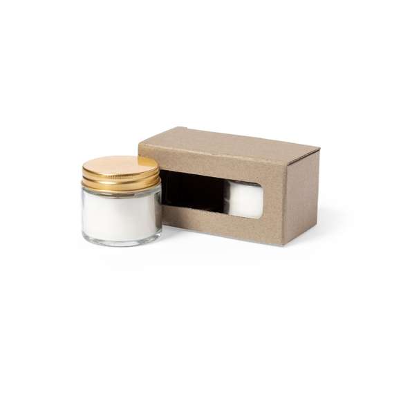 Set de velas aromáticas, con cera vegetal y aroma de flor Fresia. En tarrito de cristal con tapón a rosca metálico y acabado dorado. Presentadas en caja individual kraft.