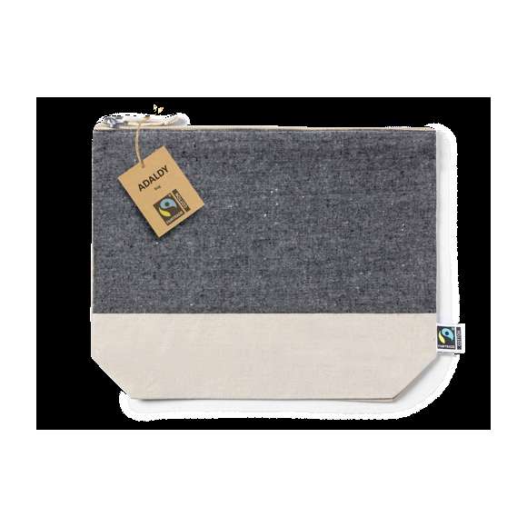  	Neceser de línea nature, fabricado en algodón 100%. Con certificación Fairtrade (Comercio Justo), un sistema comercial solidario y alternativo al convencional que persigue el desarrollo de los pueblos y la lucha contra la pobreza. Compartimento principal con cierre de cremallera y tirador a juego, con base en tono natural y parte frontal superior disponible en tonos negro y natural. Incluida etiqueta Fairtrade y hangtag distintivo en cartón reciclado.