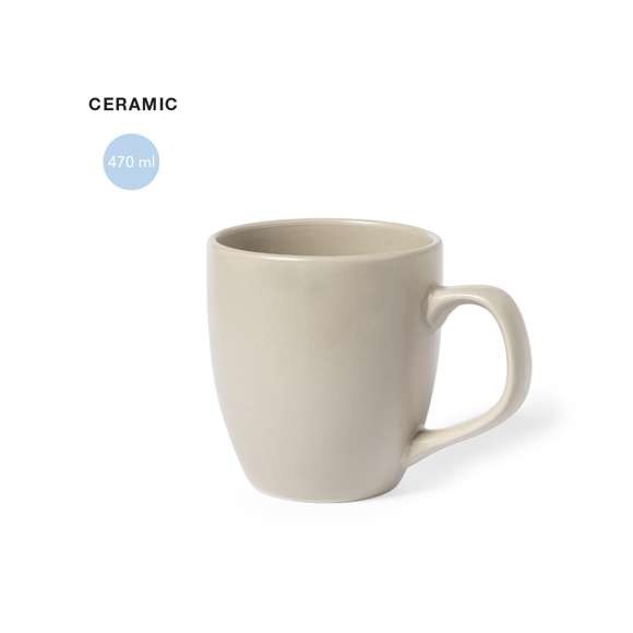 Taza de cerámica de 470ml de capacidad. De acabado mate y en color natural. Presentada en caja individual.
