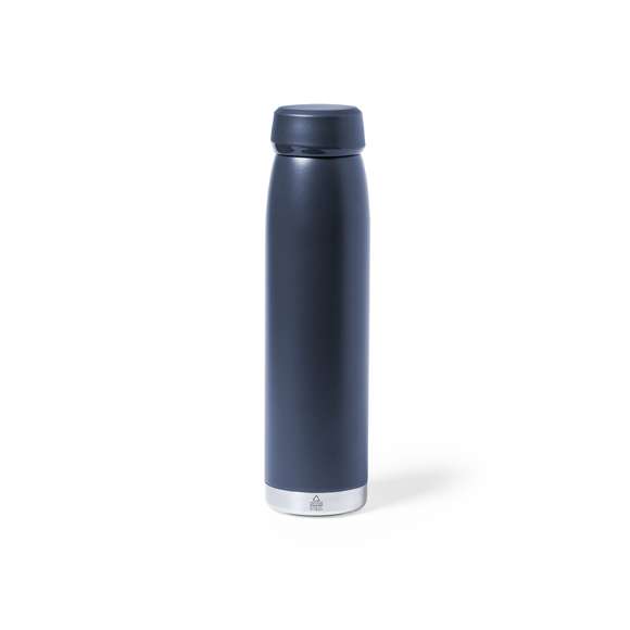 Bidón térmico de 380 ml de capacidad, fabricado en acero inox reciclado de doble pared, con tapón a rosca a juego y base en plata. Disponible en variada gama de colores satinados, libre de BPA y presentado en caja individual de diseño kraft.  El acero es uno de los materiales más demandados y que puede encontrarse casi en todas partes, desde productos de uso diario a grandes construcciones. Con innumerables propiedades, entre las que cabe destacar la durabilidad y su alto grado de reutilización, convirtiéndolo en una alternativa muy valorada en soluciones de sostenibilidad. Debidamente tratado, permite obtener nuevos recursos de infinita utilización.