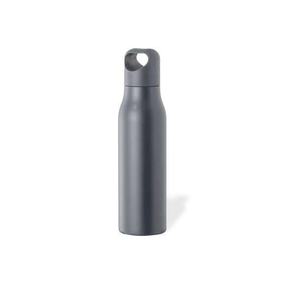 Bidón de 850 ml de capacidad, fabricado en acero inox. Tapón a rosca a juego, con asa de transporte integrada y libre de BPA. Disponible en variada gama de colores satinados y presentado en caja individual de diseño kraft.Disponible manual de instrucciones en español e inglés.