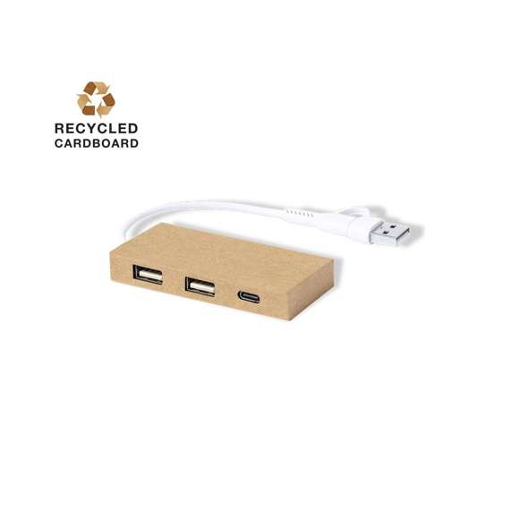 Puerto USB 2.0 fabricado en cartón reciclado. Incluye puerto Tipo C y 2 puertos USB, con entrada dual USB/Tipo C. Presentado en caja individual de diseño kraft.Fabricado conforme a estándares RoHS, con sistema de bloqueo para evitar cortocircuitos.