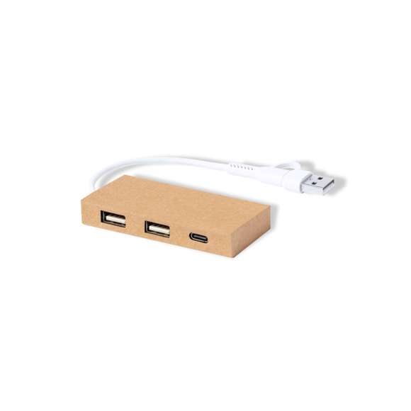 Puerto USB 2.0 fabricado en cartón reciclado. Incluye puerto Tipo C y 2 puertos USB, con entrada dual USB/Tipo C. Presentado en caja individual de diseño kraft.Fabricado conforme a estándares RoHS, con sistema de bloqueo para evitar cortocircuitos.