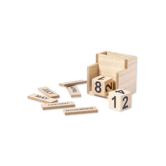 Lapicero calendario perpetuo de línea nature: ya no es necesario cambiar de calendario cada año, con el beneficio al medio ambiente que esto supone. Fabricado en MDF, con tipografía de fácil lectura. Presentado en caja individual de diseño kraft.