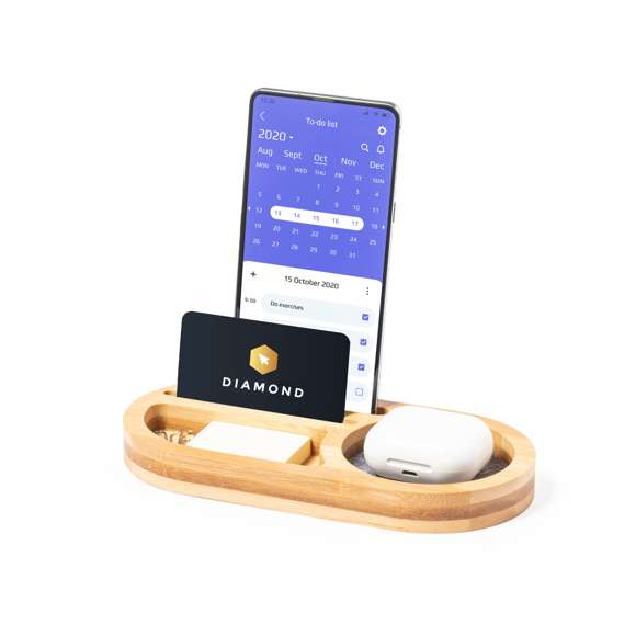  	Organizador de línea nature fabricado en bambú en combinación con fieltro RPET. Con función soporte para smartphone, varios compartimentos extra para objetos y amplia superficie de marcaje. Con distintivo fieltro RPET y presentado en caja individual de diseño kraft. 	 	El fieltro RPET reciclado es fruto de la combinación del proceso de reciclaje de materiales plásticos junto con la técnica milenaria de fabricación del fieltro, dando como resultado un material de eco-tendencia que, además de ser de origen reciclado, también se convierte en reciclable.