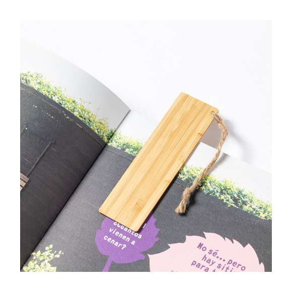 Original y resistente marcapáginas de línea nature fabricado en bambú y con cordón de yute. Conciencia ecológica en combinación con el placer de la lectura.