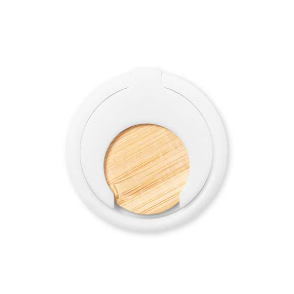 Soporte multifunción para smartphone, con moneda para carro de la compra integrada y anilla/soporte plegable. Cuerpo fabricado en resistente ABS de acabado blanco, con moneda en bambú. Con adhesivo de fijación extra fuerte y libre de residuos al despegarlo del dispositivo.