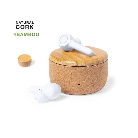 Auriculares intraurales de conexión Bluetooth® 5.0, con batería integrada de litio de 30 mAh en cada auricular y en elegante acabado de color blanco. De diseño ergonómico, incluyen botón de control táctil en el auricular y función manos libres. Base de carga en corcho natural con tapa en bambú. Base de 300 mAh de capacidad e indicador LED de estado de carga, con cable de carga Tipo C incluido. Presentación en caja individual de diseño kraft, con manual de instrucciones en español e inglés.